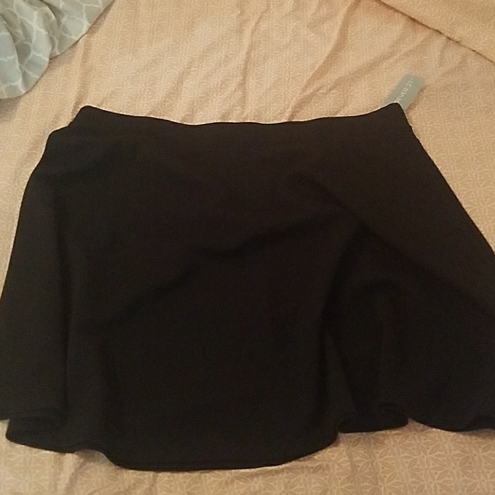 Black skater skirt
